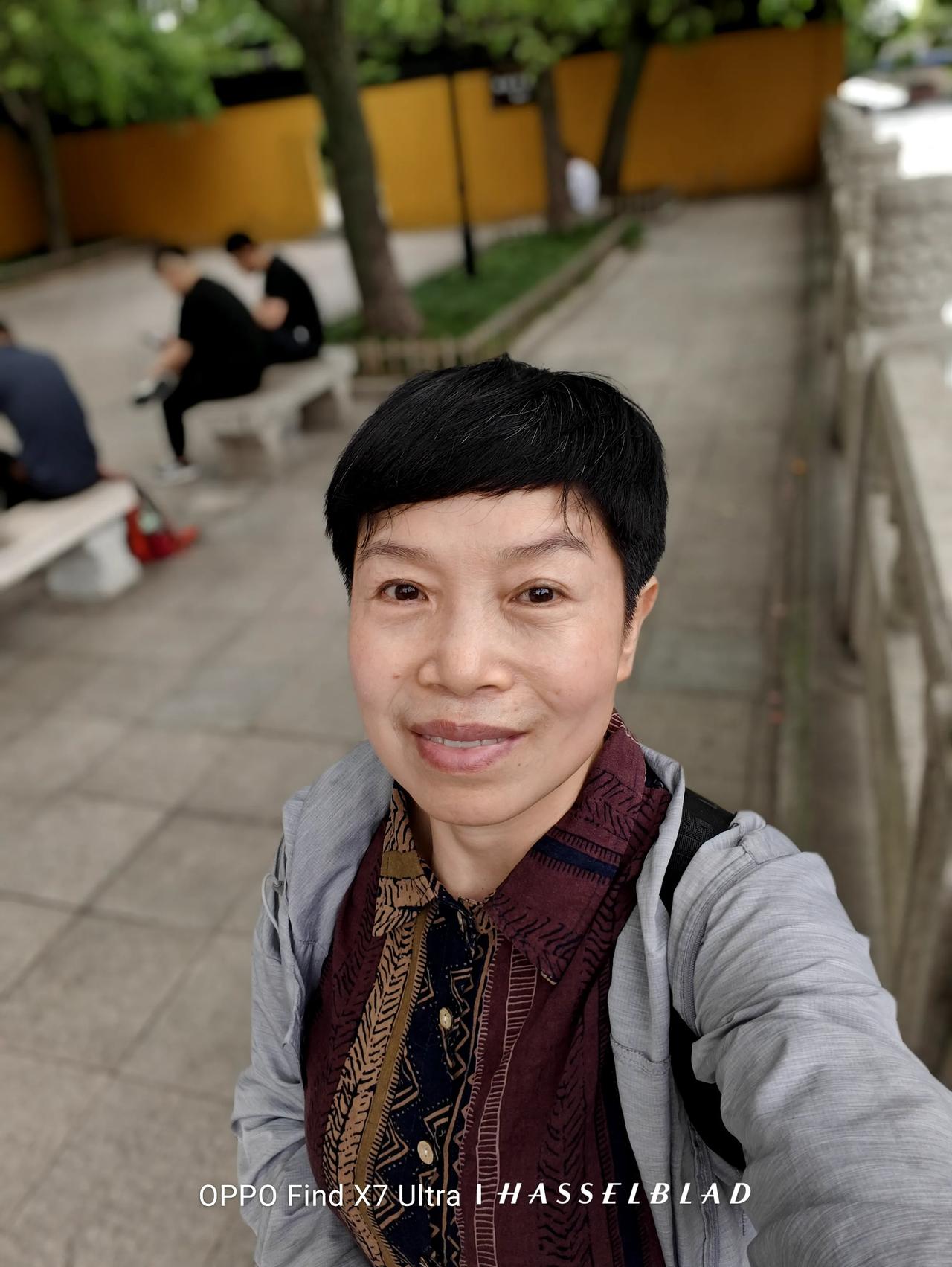 偶尔，我也做做生意。民以食为天，我还得生活。

这半年，还算平顺。我做了肱骨骨折