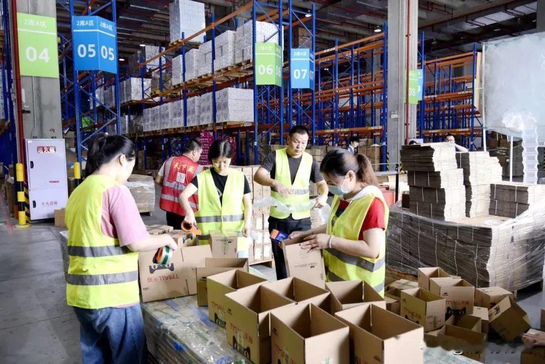 今年8月底，部分湖区的大闸蟹就要陆续上市了，那么针对大闸集中上市的时候，快递公司