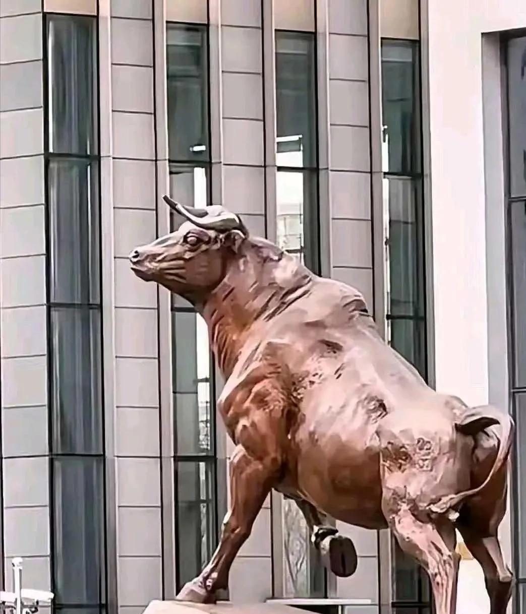 A股：周五A股在等待一个信号！

今日A股出现抵抗式下跌，个股这几天连续下跌，今