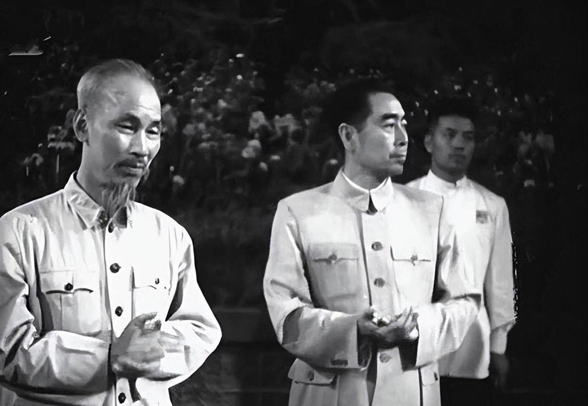 50年前陈赓驰援越南担任参谋屡建奇功，越南高层热烈挽留：陈赓能不能永远留在这里？
