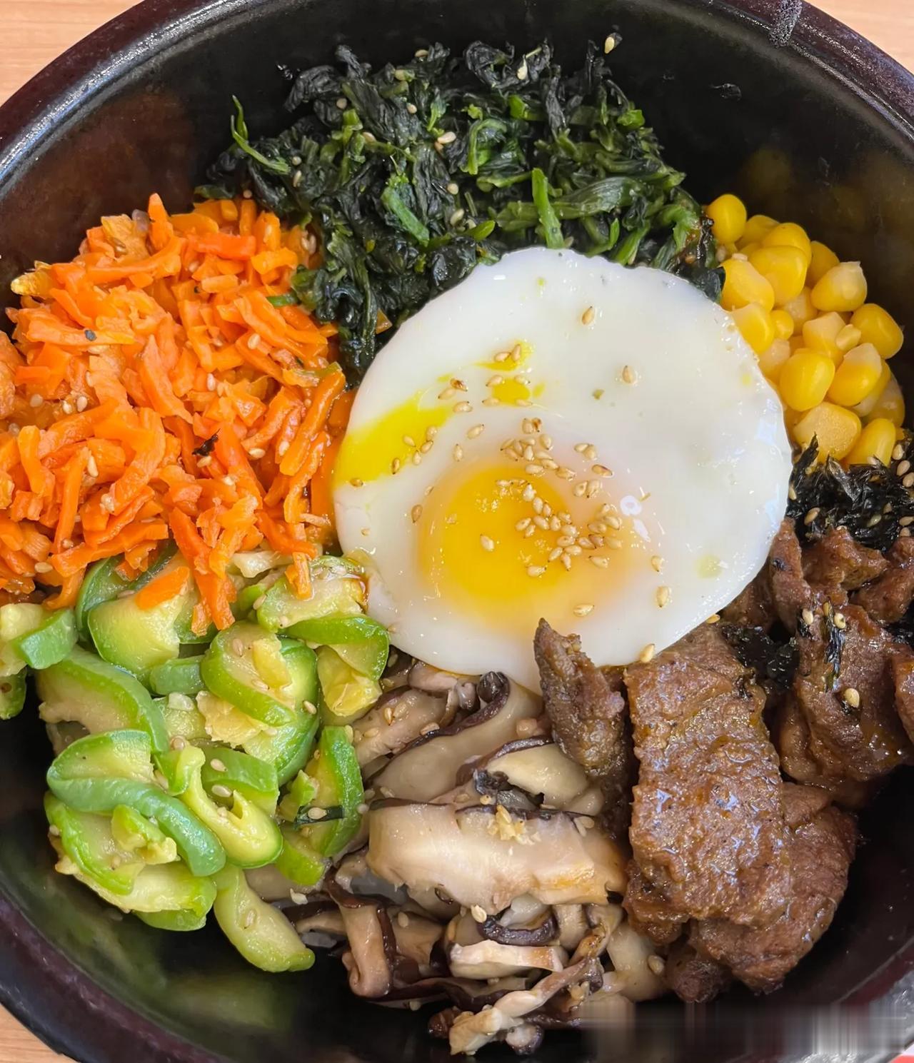   
9.3日午餐打卡：敏丁拌饭
招牌石锅拌饭/22元
地址：济南融创茂B1层

