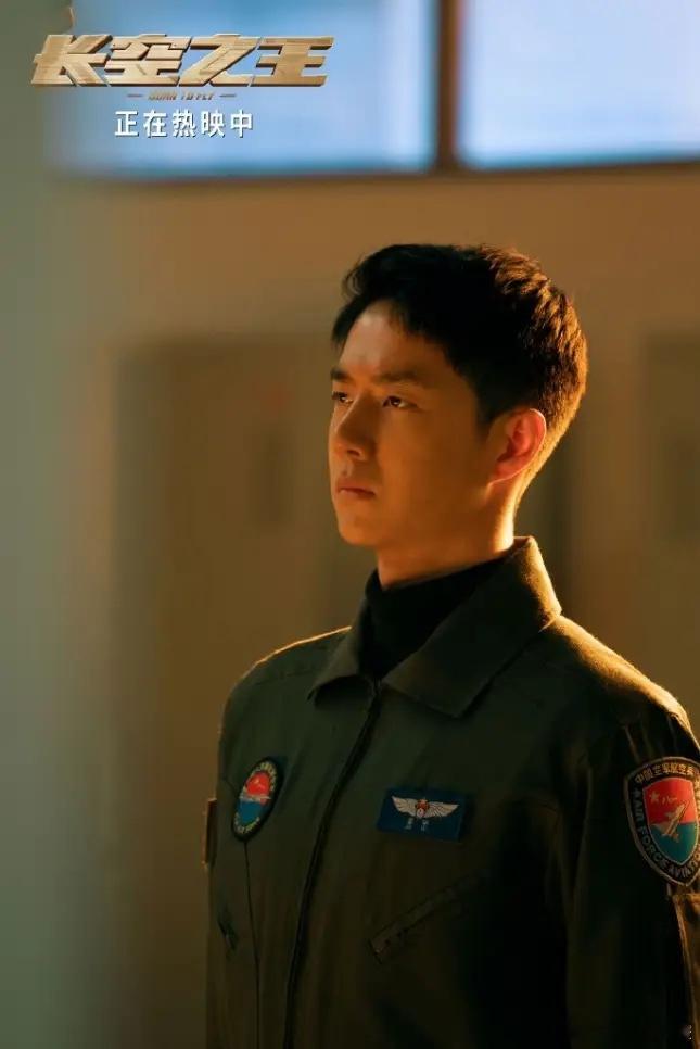 王一博《长空之王》重映定档这已经是他继《热烈》，《无名》之后第三部重映的电影了，