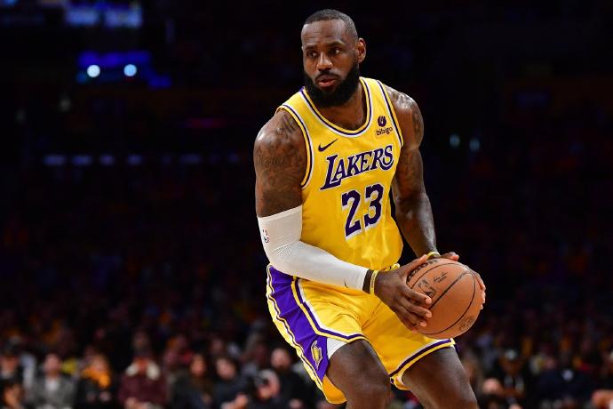 詹姆斯在湖人不被尊重，老詹很有可能离开湖人！

根据ESPN 报道, 湖人超级明