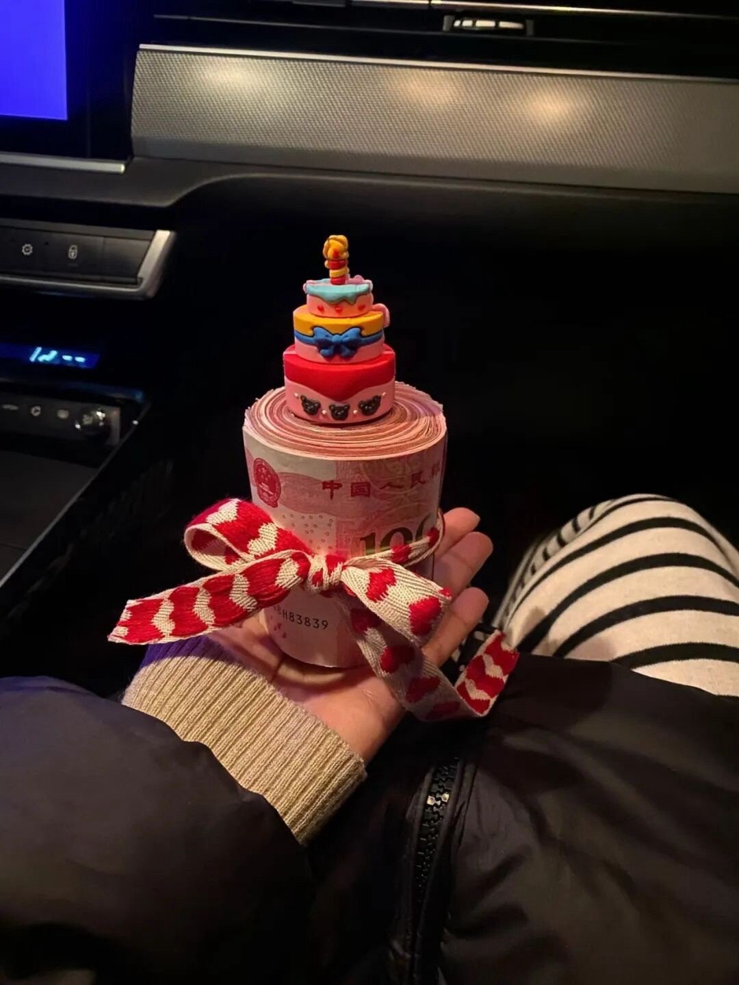 𝗰𝗵𝗲𝗲𝗿𝘀🥂ིྀ‿︵不猜他人心意，只守自己的欢喜      