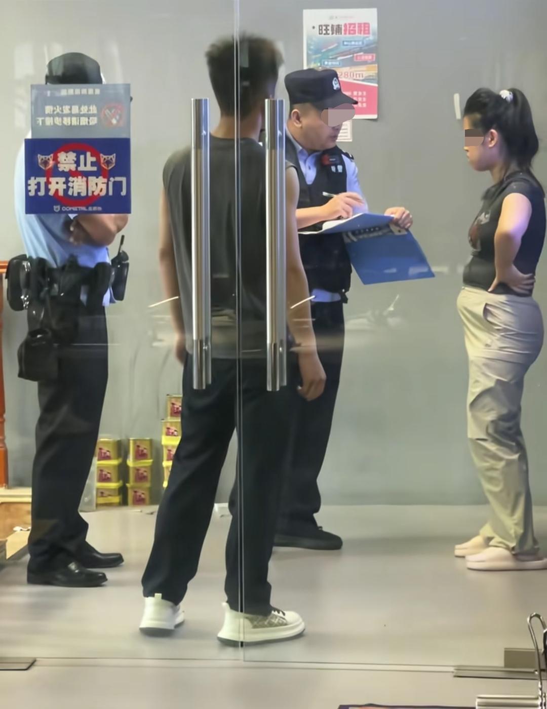 山东烟台，一健身房内。疑似这个男生被女凝，被骚扰，被要拖鞋，男生直接报警了……