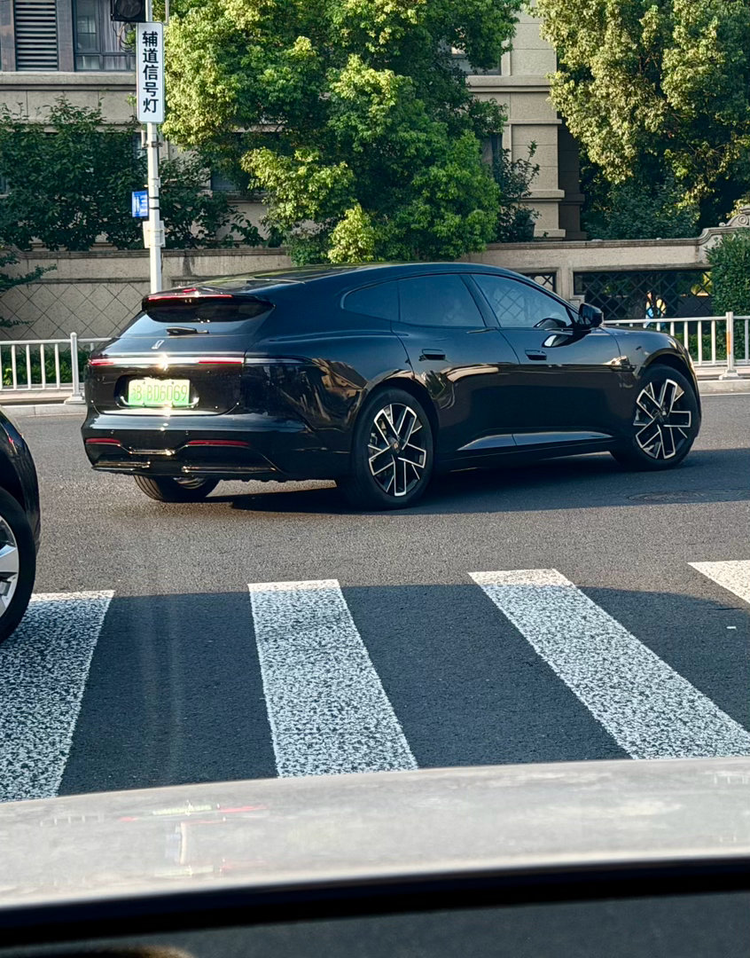 阿维塔06T真不错啊，帅的帅的阿维塔06t我们都爱旅行车