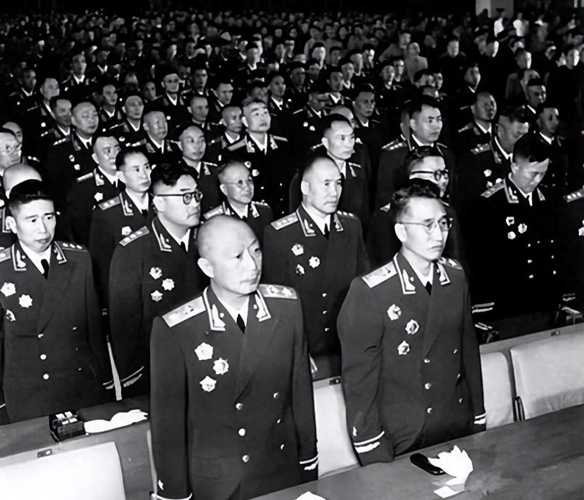 55年赵尔陆被授上将后为何拒穿军装？毛主席深感其举动情谊厚重感慨万分
1935年