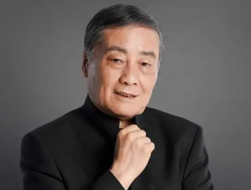 打拼一辈子攒下偌大产业，传承安排不到位，最后难题全都留给后辈扛。
老哥们最近想必