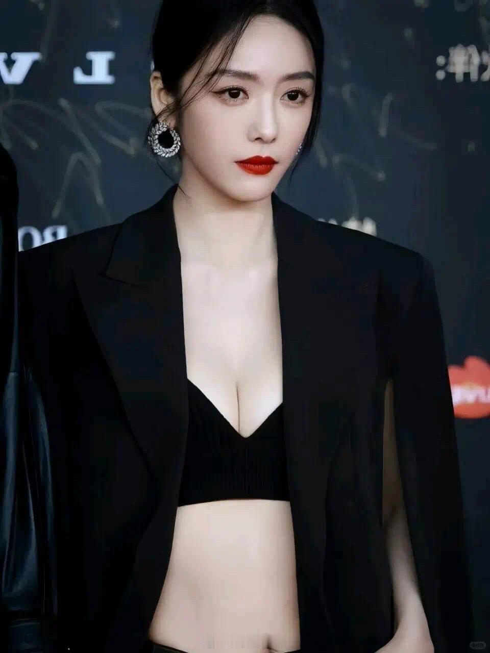 性感御姐小蛮腰｜蔡文静 ​​​