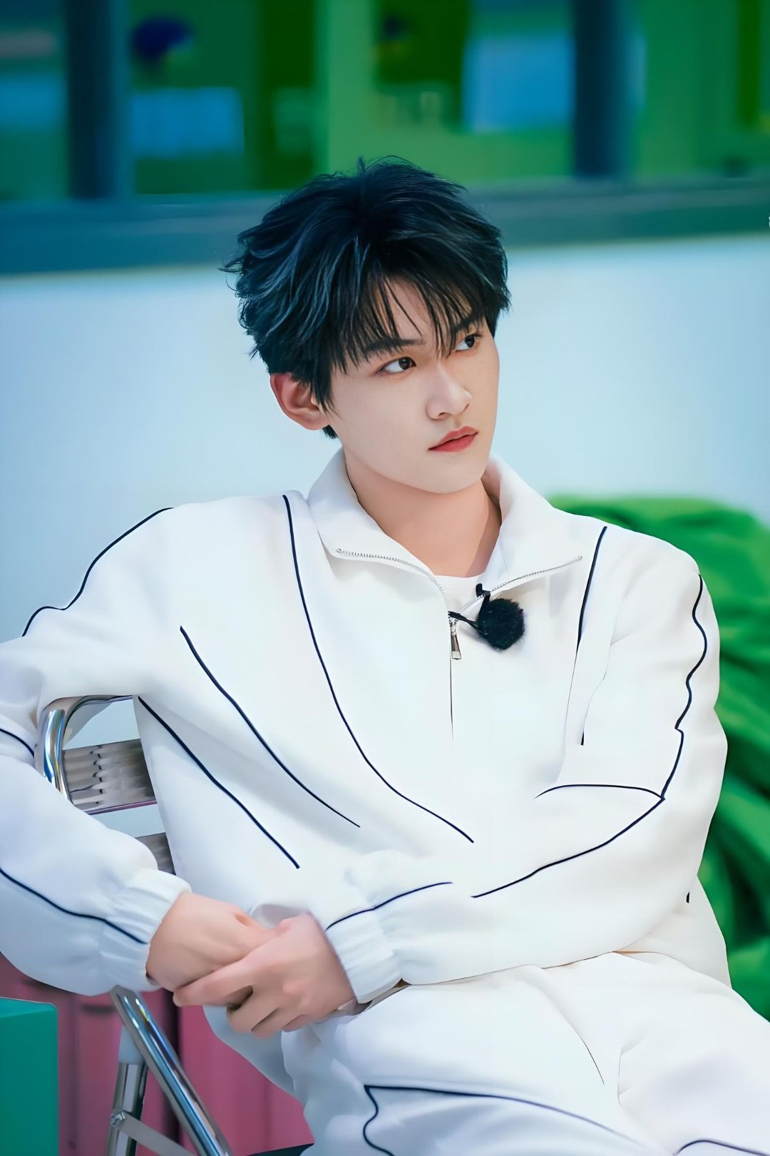 周柯宇哥哥做过收银员工作经验太多了！周柯宇大方说自己做过收银员，这不就用上了吗，