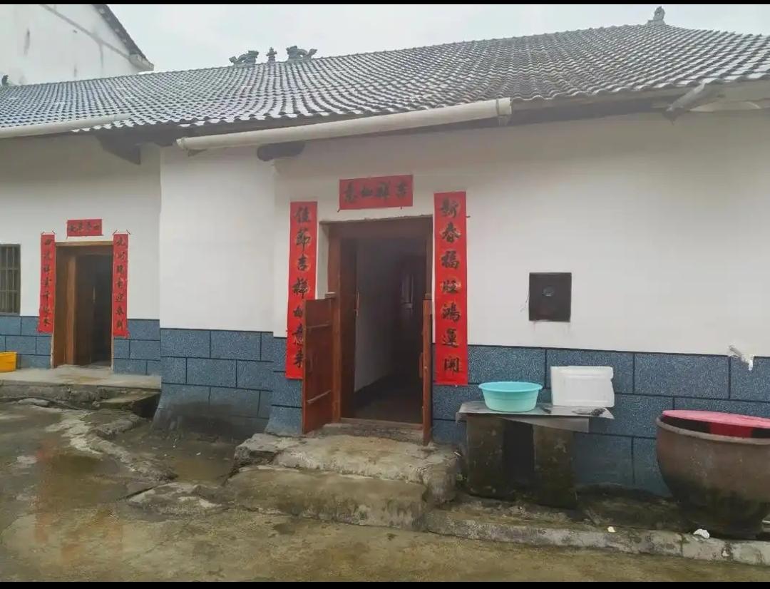 姐妹情仇一计卖母亲房（接昨天）

刘丽家的小超市终于开不下去了，最后不得不关闭。