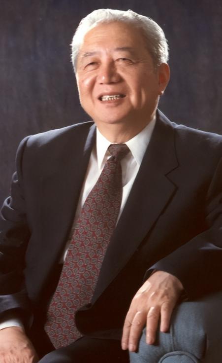 2001年，美国将一批淘汰的机器高价卖给中国，导致我国亏损好几亿，就在美国准备看