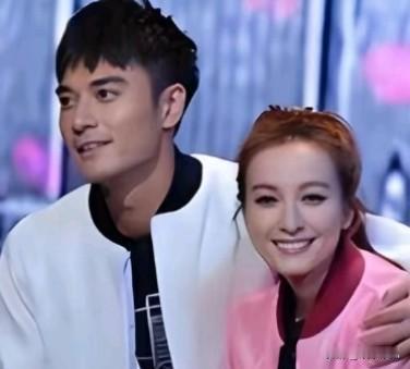 吴昕郑凯已相恋七年

43岁吴昕年龄也不小了
但是吴昕看上去还非常年轻漂亮
吴昕