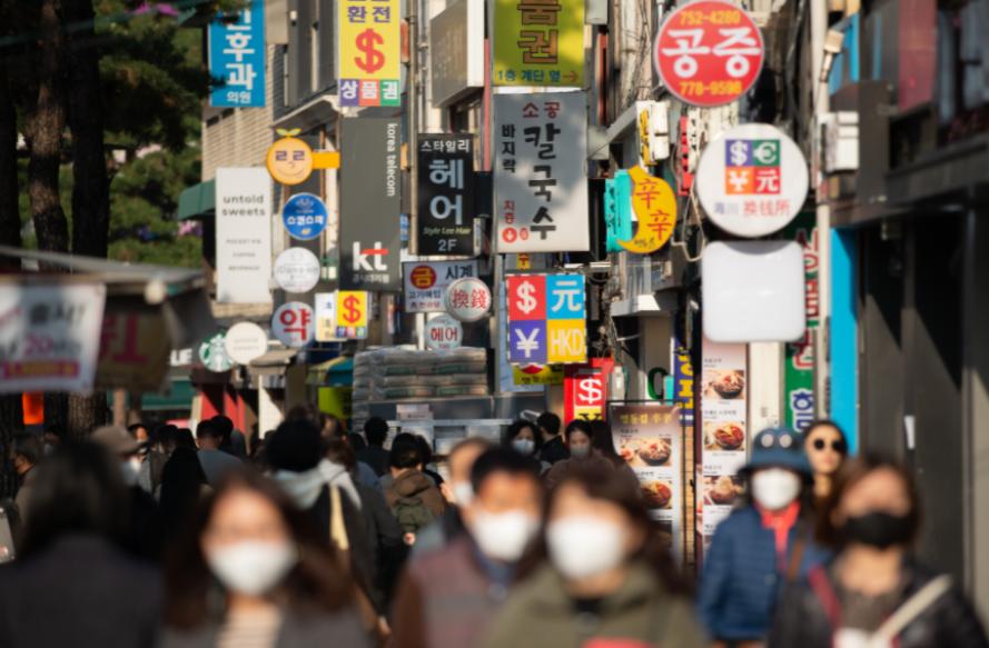 继新加坡、马来西亚之后，美国华人发声！
美国华人称：中国人不要自以为是，现在连韩