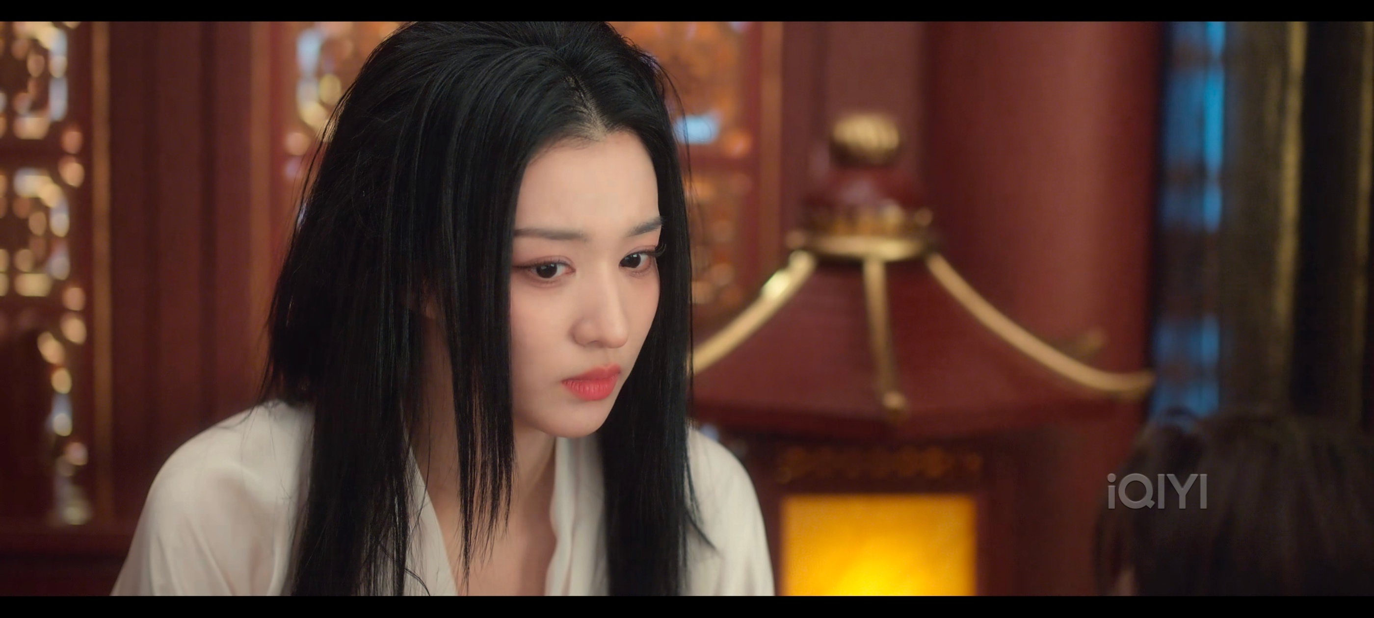 素衣散发梦回张贵妃 