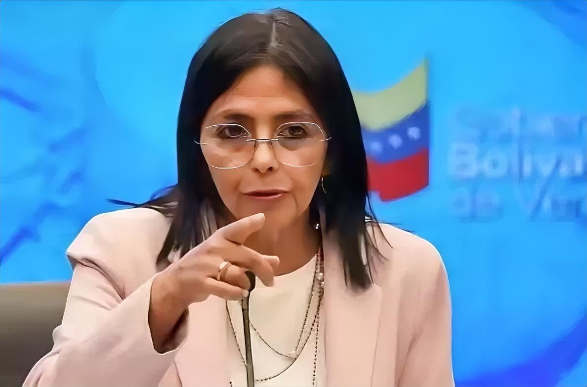 特朗普估计气的脸都青了
​本以为把马杜罗抓走，委内瑞拉这下要彻底跪了。但他万万没