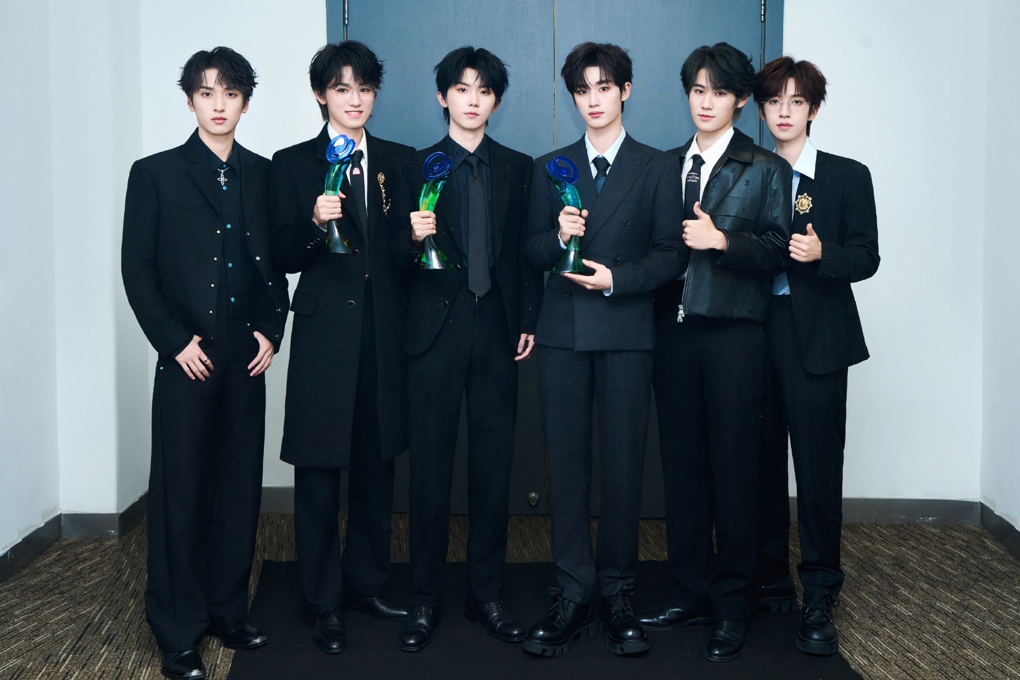 #时代少年团 喝酒#严重怀疑哥几个喝的是快乐上头水[笑cry] ​​​