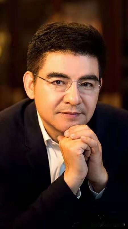 最近互联网上又在呼唤或是寻找陈光标的出现，什么都能养成一种习惯，大家习惯陈光标先