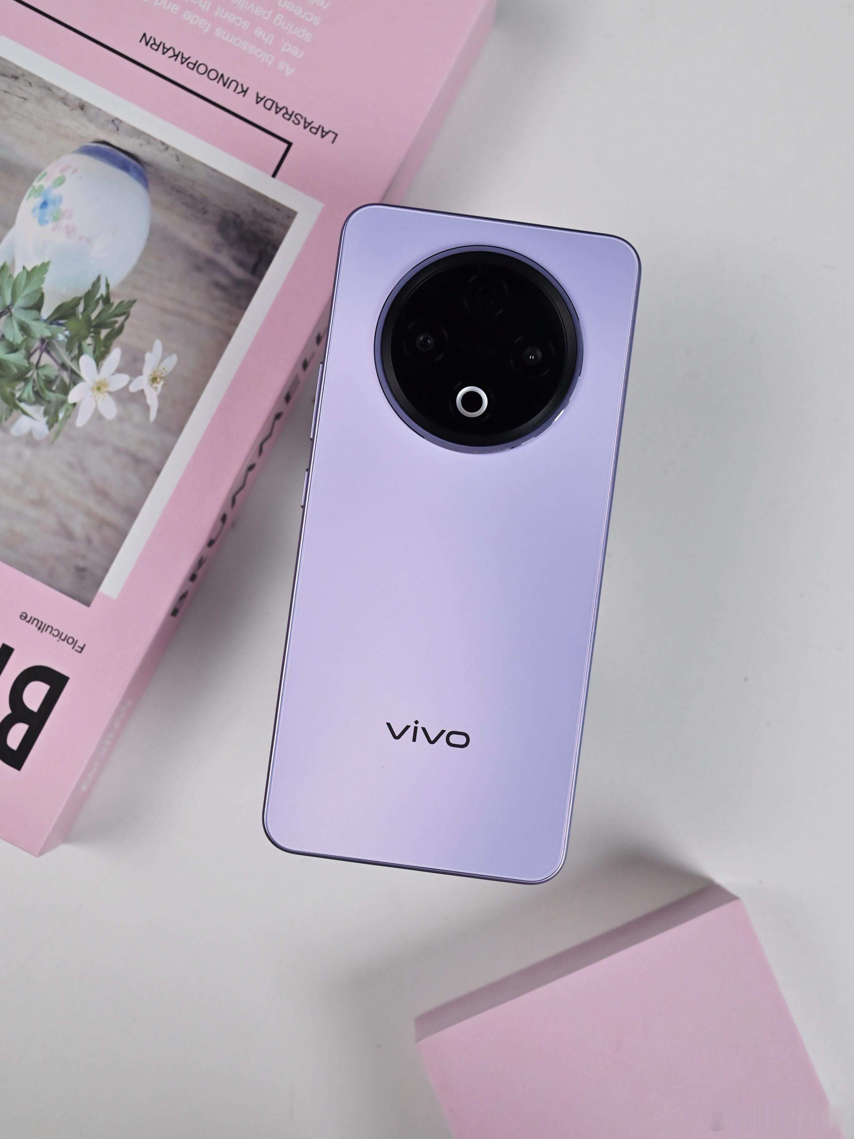 vivo Y500来了！8200mAh蓝海大电池！手机重量仅213g，90W闪充
