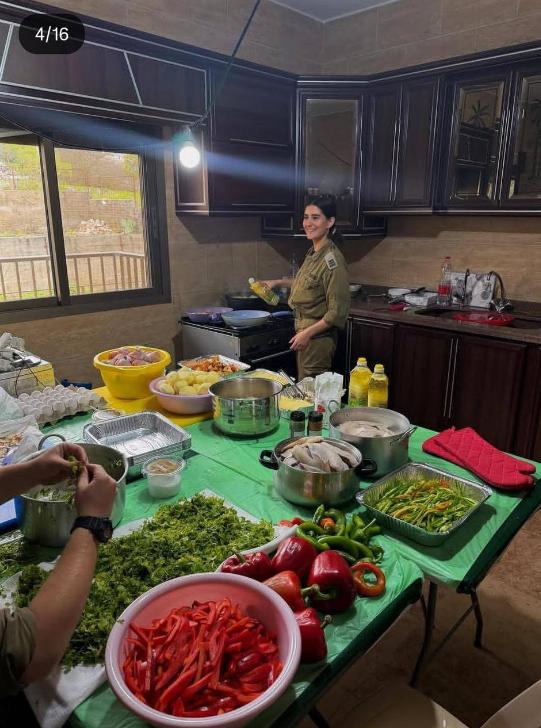 黎巴嫩记者戴安娜·穆卡莱德（Diana Moukalled）发布了一张以色列女兵