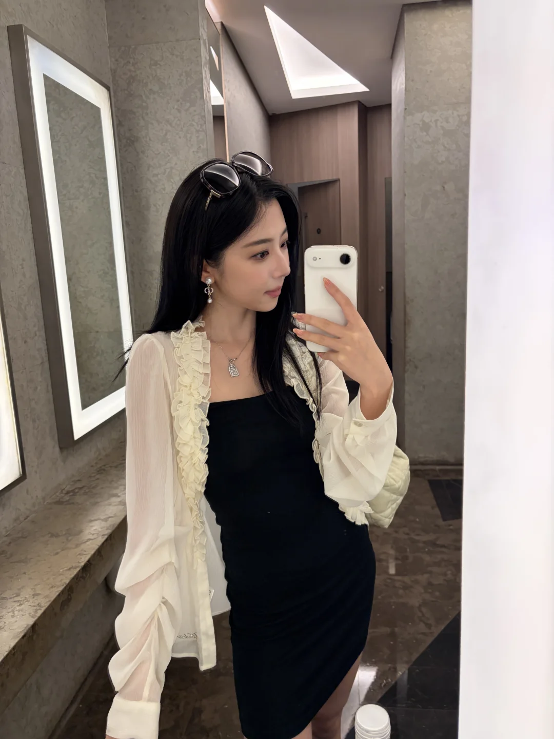 我只爱买衣服和旅行