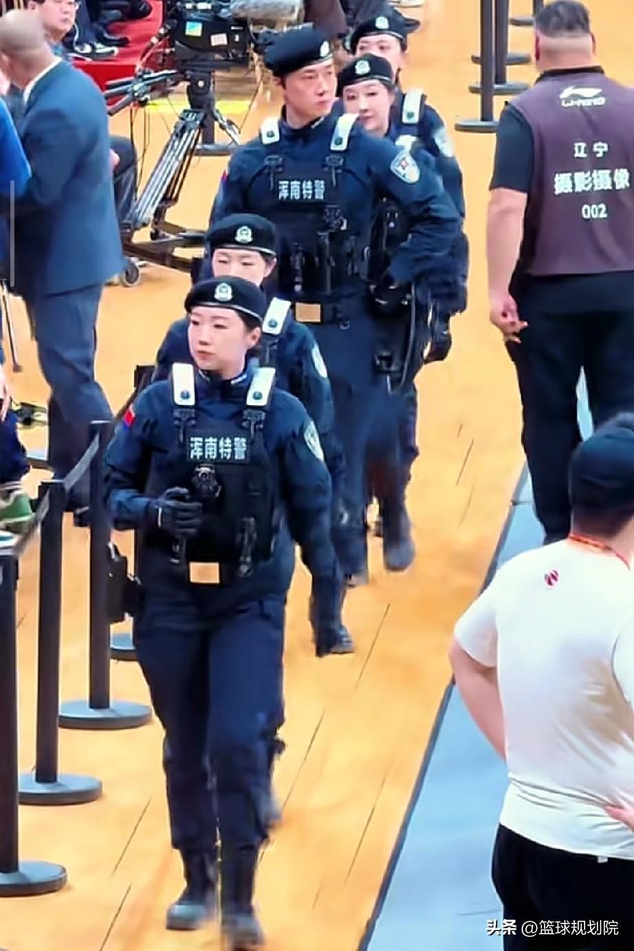 守卫辽宁男篮主场安全的沈阳浑南特警！

辽宁男篮以及所有球队的主场场馆安全不仅是