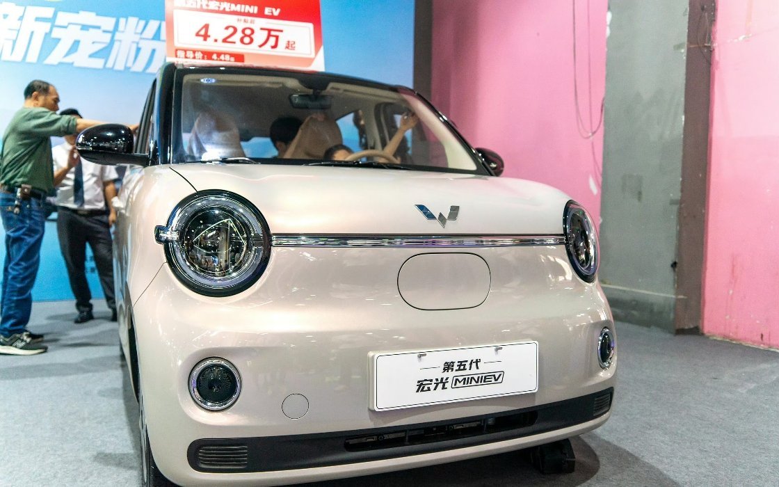 科技佳ZHJ5万元以下小车销量暴跌55%科技先锋官 现在微型代步电车热度真的凉下