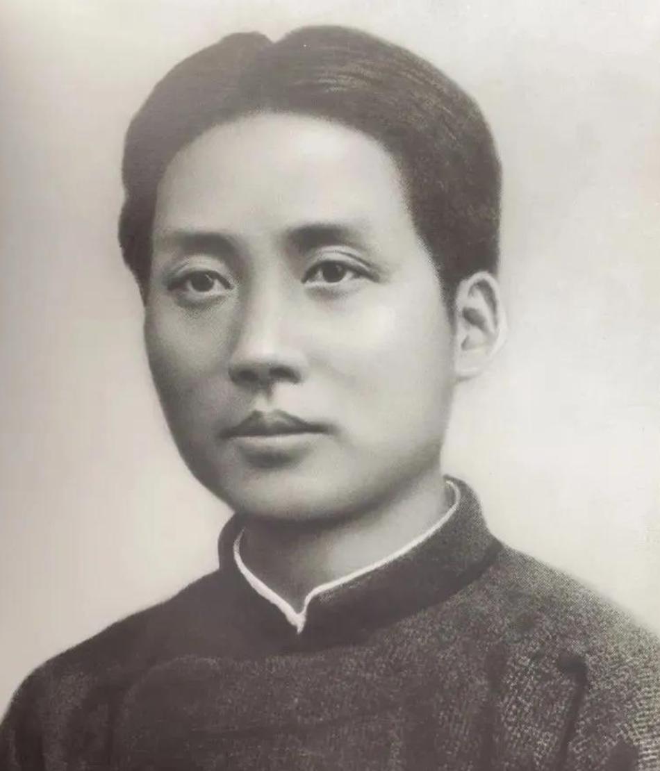 [微风]毛主席虽说仅是师范毕业，按现在来说算不上本科大学，如果你仗着自己现在是“