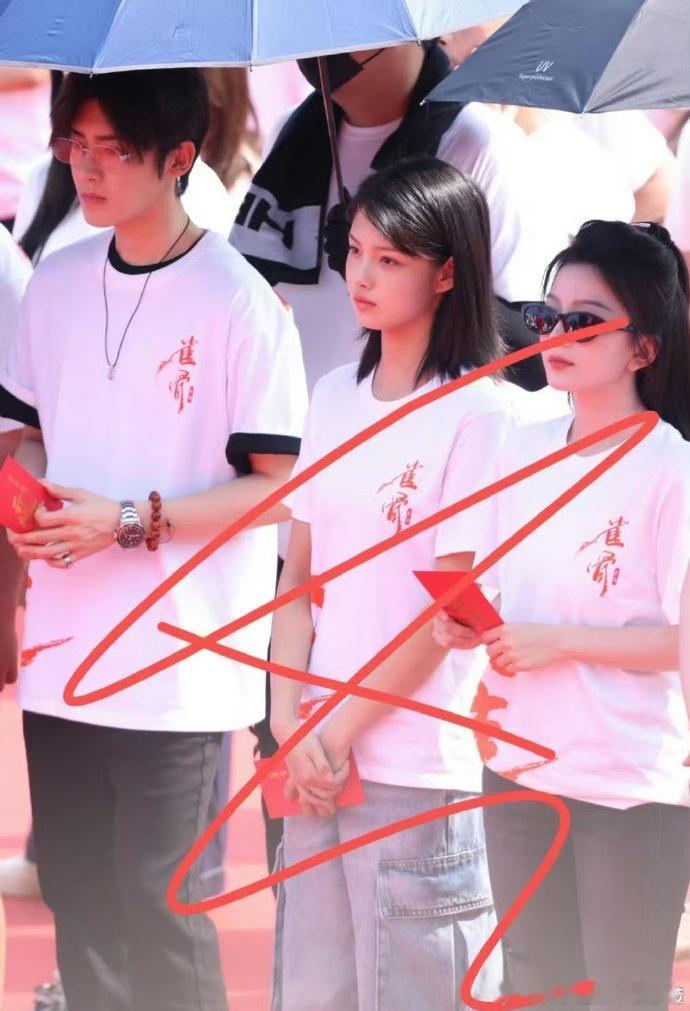 侯明昊艾米新剧雀骨开机路透  侯明昊、艾米《雀骨》开机路透有！ ​​​