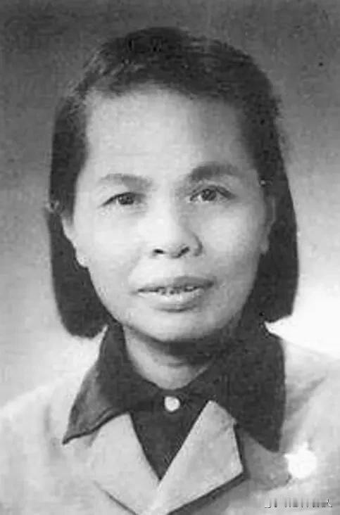 范桂霞周恩来在香港治病期间的护工
范桂霞（1905 年-1994 年 3 月 6