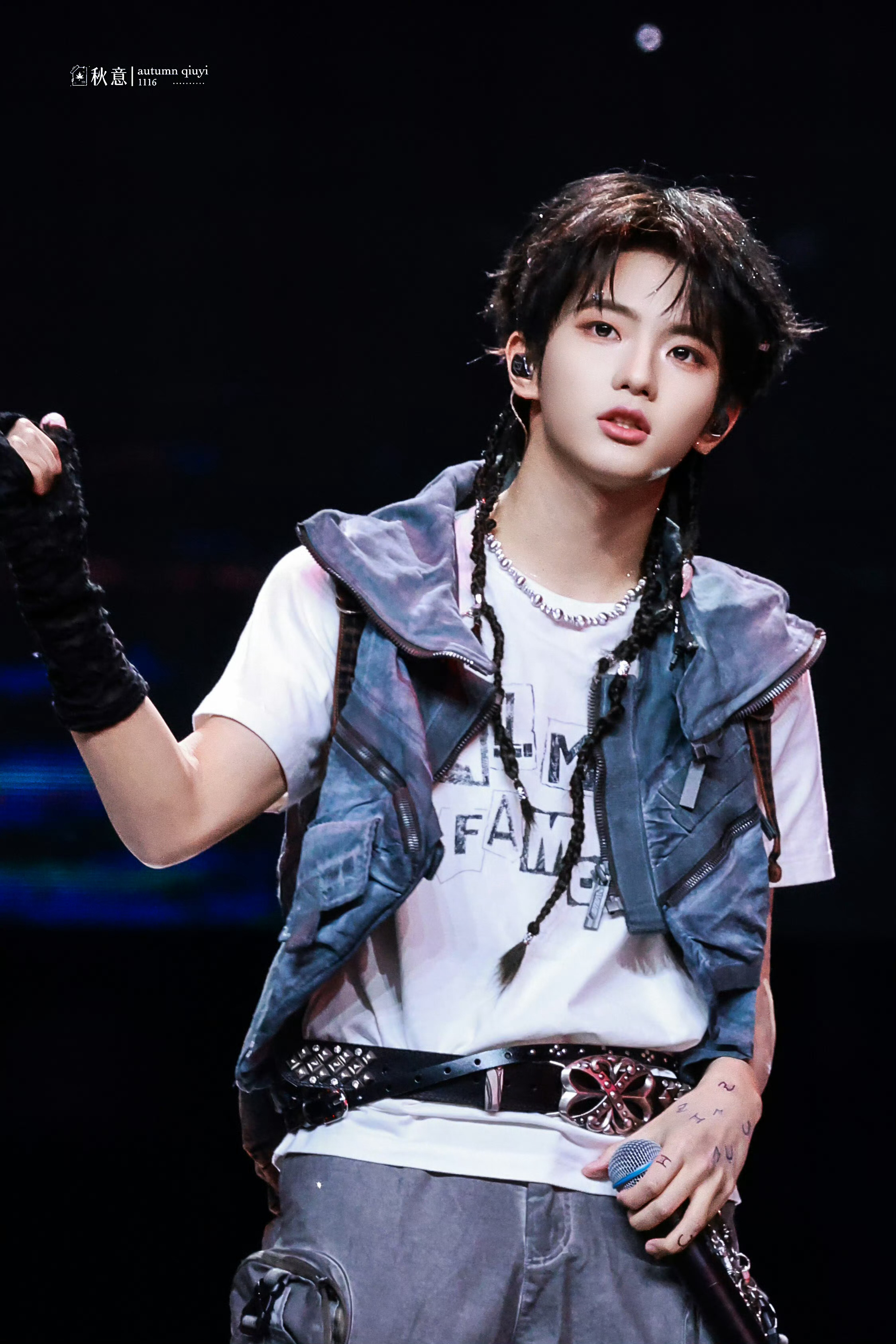 穆祉丞 谢谢你们谁能懂穆祉丞长得帅实力强而且还宠粉🥰做穆祉丞粉丝不要太幸福☺️