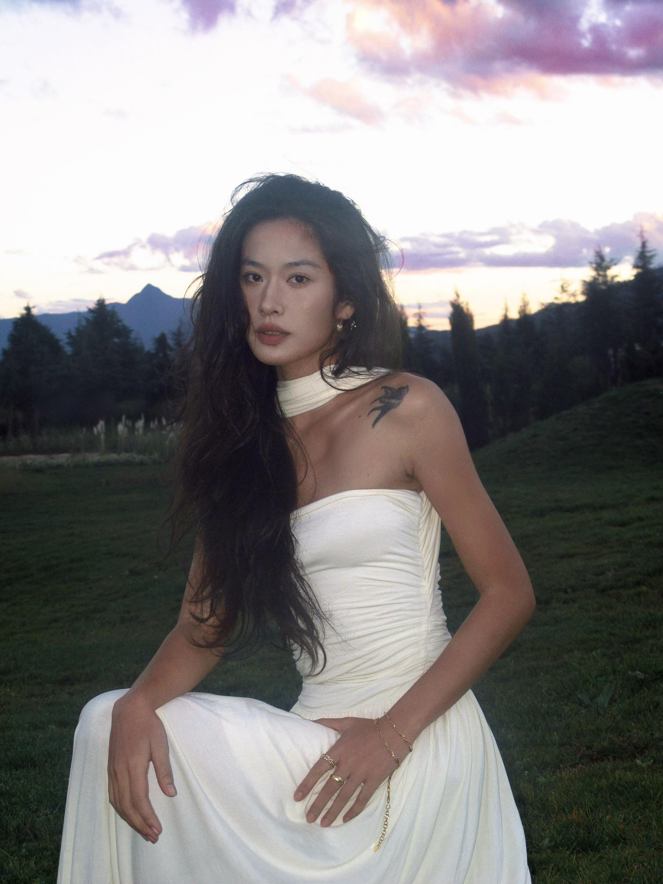 比起风景 我更先看到了你。