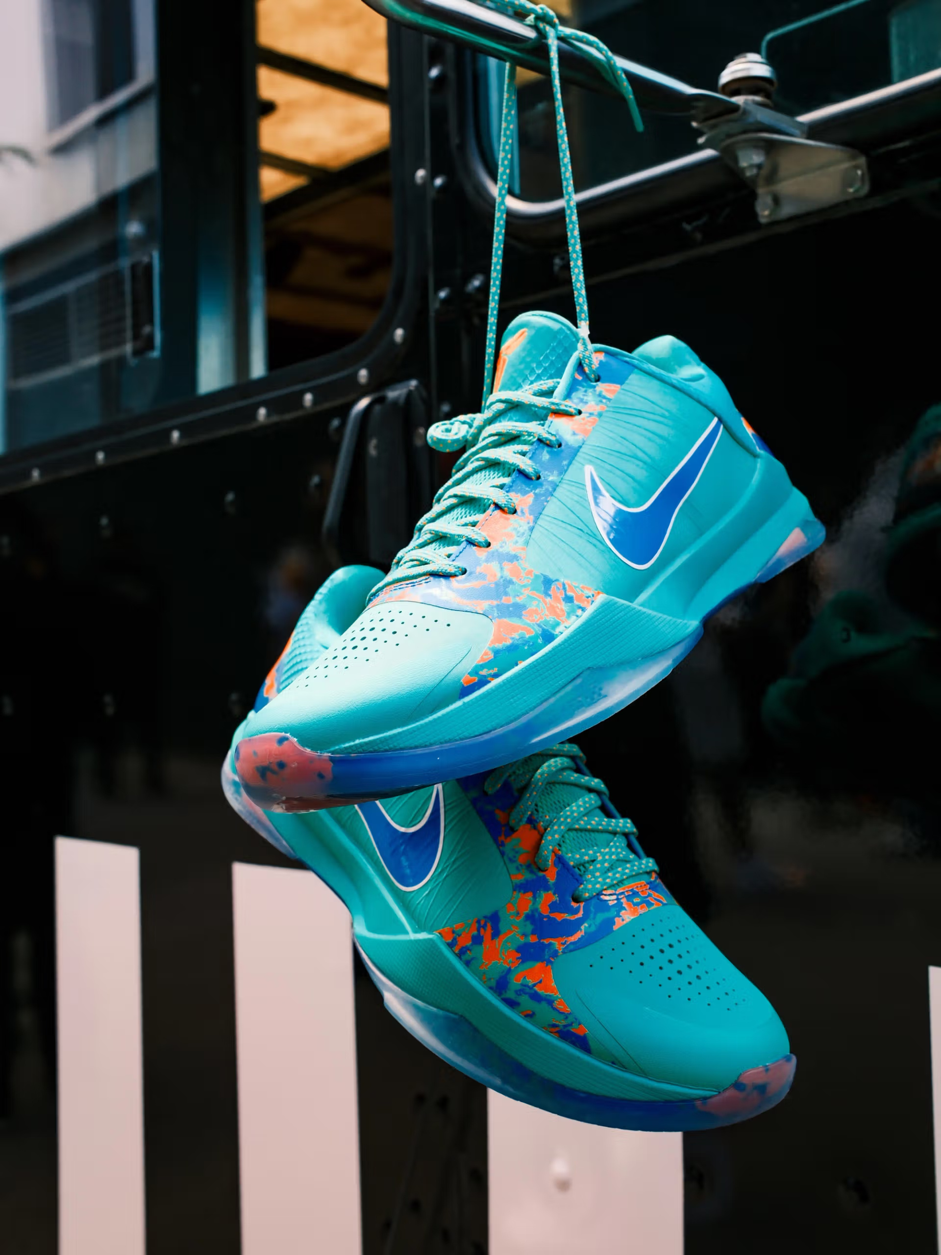 Jalen Brunson 上脚的Nike Kobe 5 “NY vs. NY”