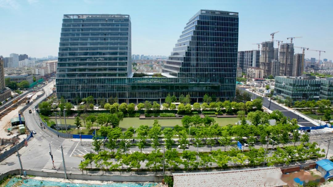 【网易造城！近80万平上海总部就位，2万员工将进驻上海？网页链接】最近关于网易的