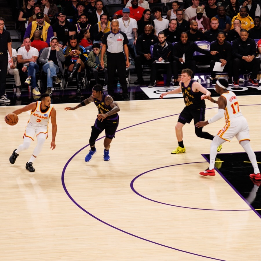 没有那么多“合适”，更多的是“恰巧”，成功时多把功劳归于运气。洛杉矶湖人