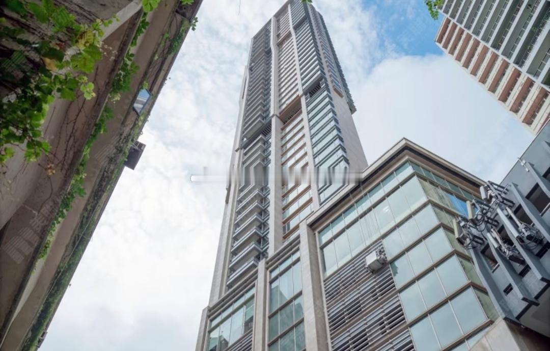 香港西半山天汇33楼B室，实用面积2,351平方呎，四房间隔，新近以1.13亿元
