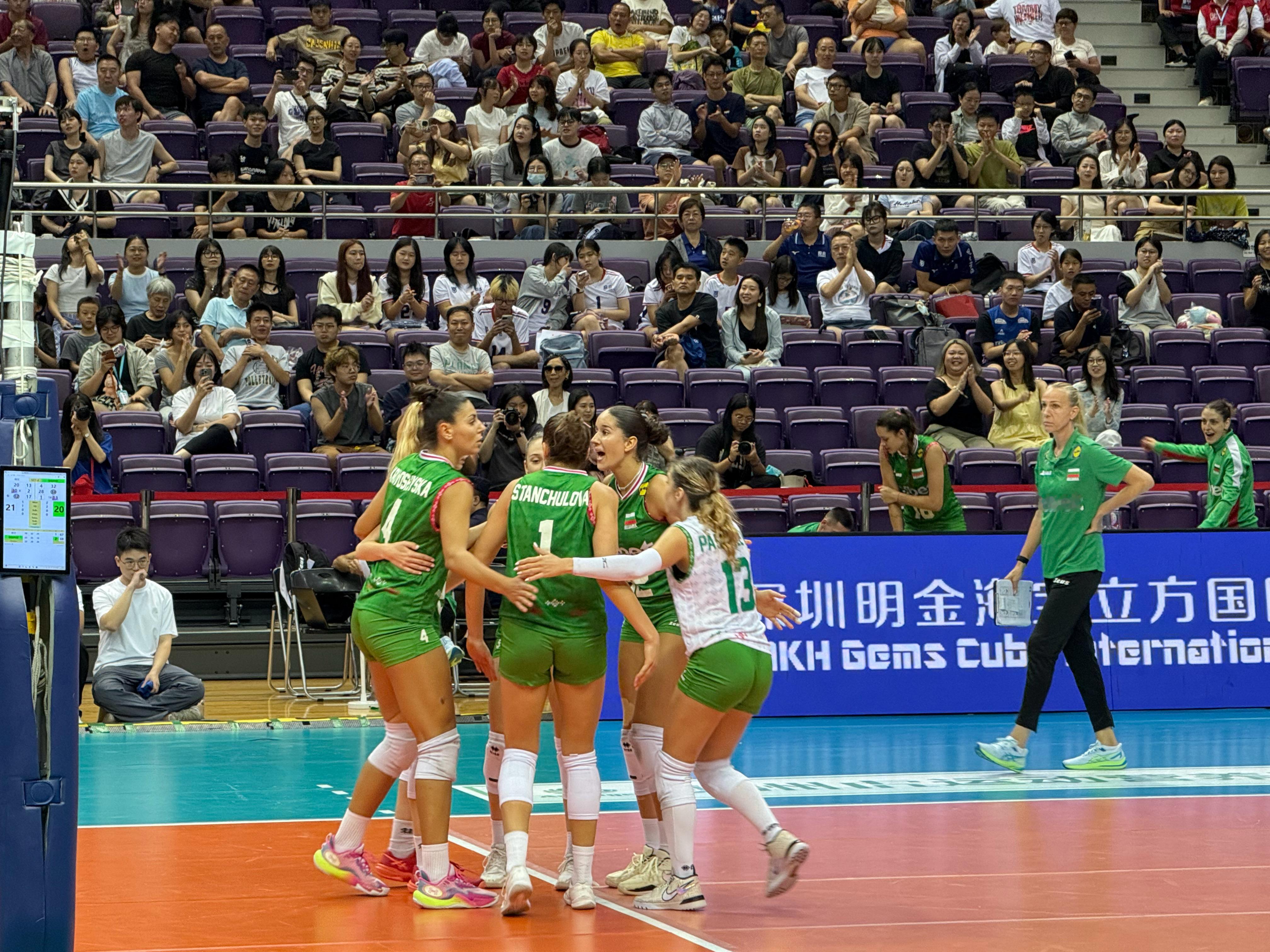 2025年深圳女排精英赛第二轮，荷兰女排让二追三3-2（20-25 21-25 