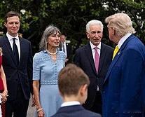 美媒，美国驻法国大使查尔斯·库什纳因未按要求前往法国外交部接受质询而被禁止与法国