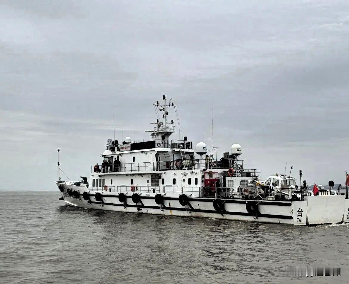 雷霆出击！台州“春雷2026”守护渔民平安。

近日，台州启动渔业安全生产“两最