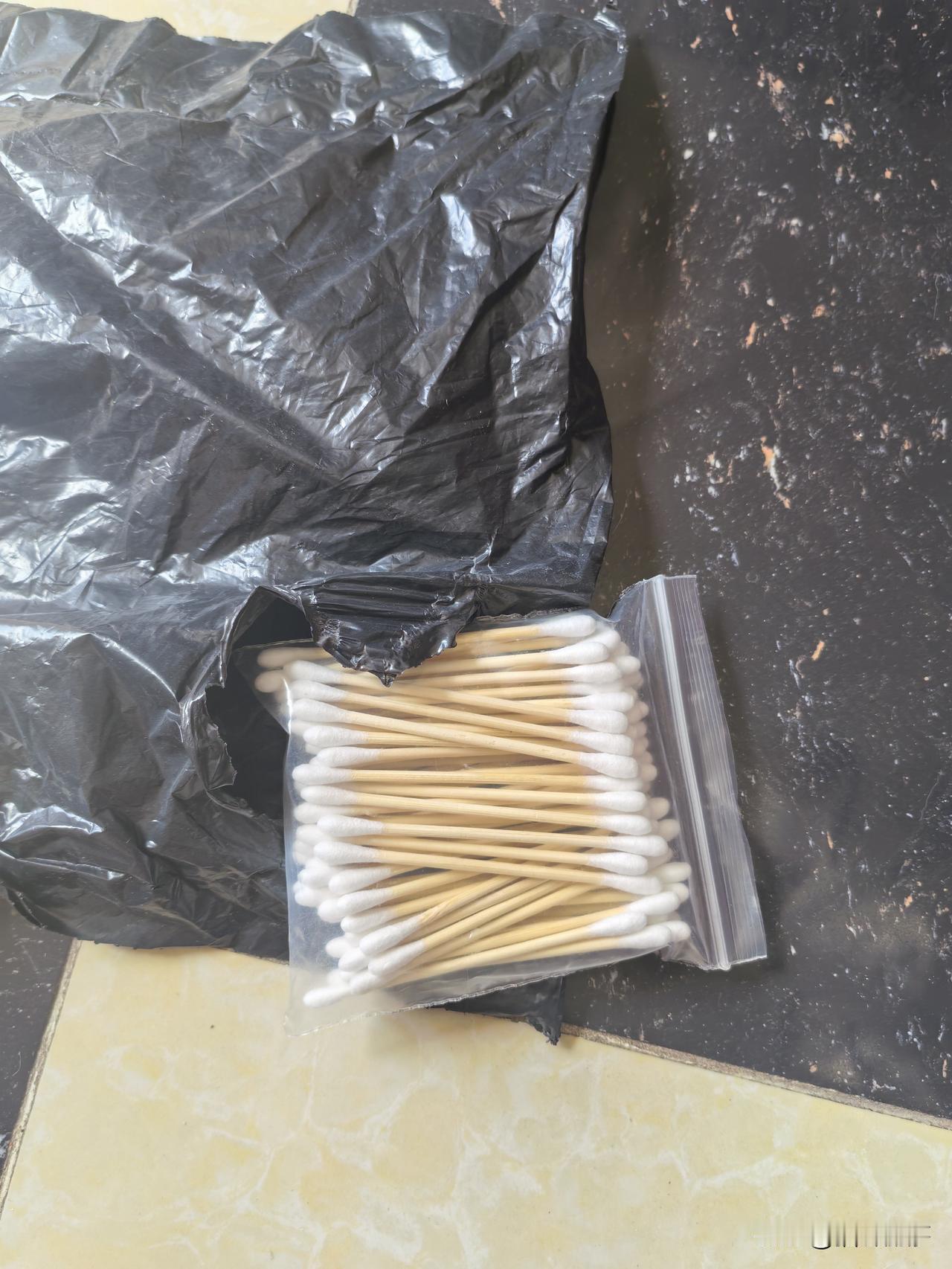 消费者是被商家消费着玩儿的吗
网上买100根棉签
怎么看着也没有100
好奇心上