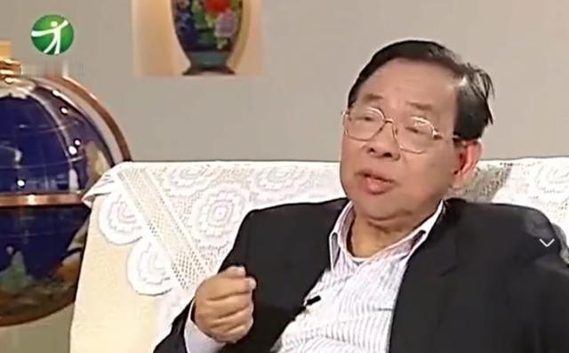 ““粪水浇菜”是污染食物的源头？中科院院士曾毅曾认为，农村人用粪水直接浇菜，完全