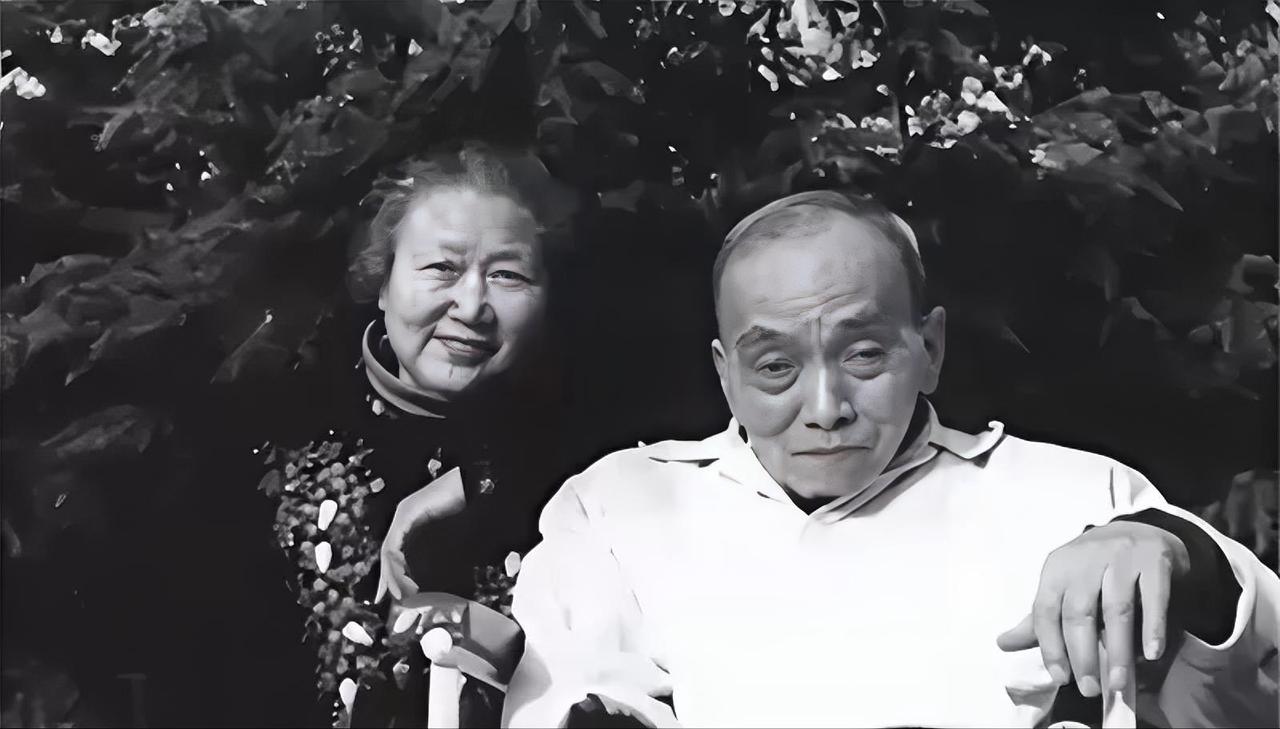 1949年4月，国民党少将范纪曼要被执行死刑，临刑前，他说要上个厕所，但谁也没有