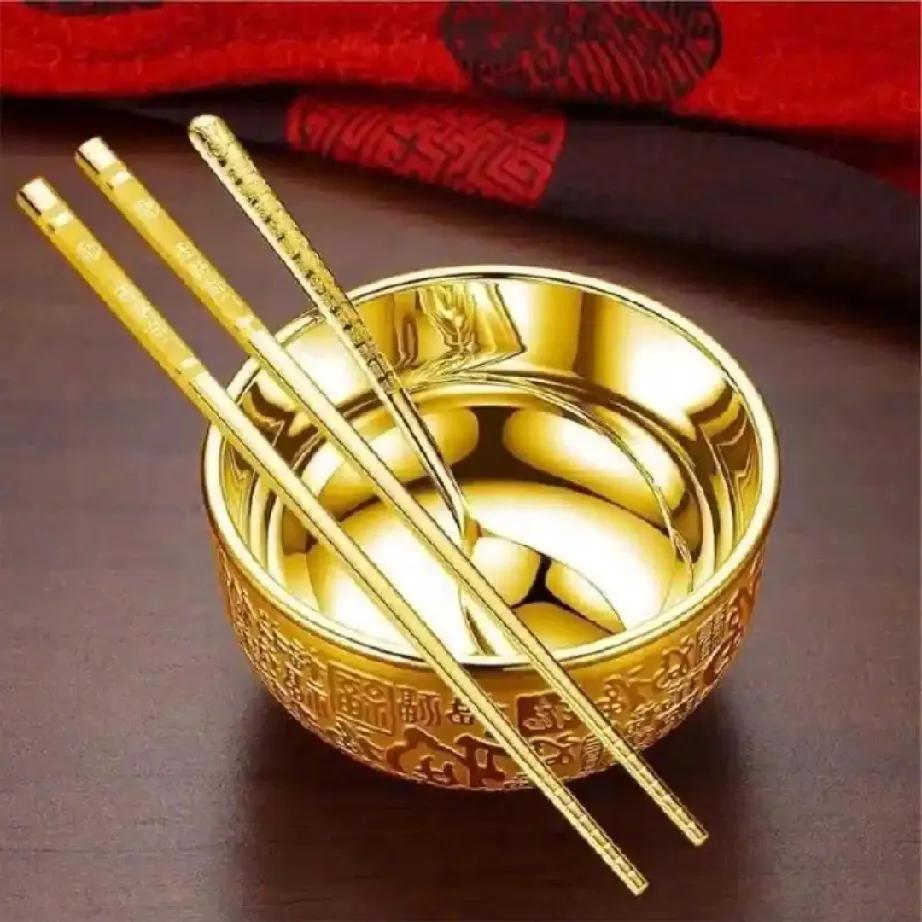 很通透的一句话：聪明的人，从来不和任何人走得太近。近则不恭，远则生怨；智商高的人
