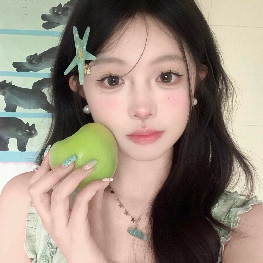 𝙒𝙚𝘾𝙝𝙖𝙩绿色系女生头像｜小众｜ins风｜女头｜高清 | 清新 |