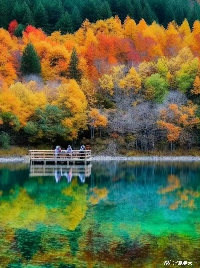 晚安  发完了这条，还是要继续工作～那也先与大家道声早安～ 