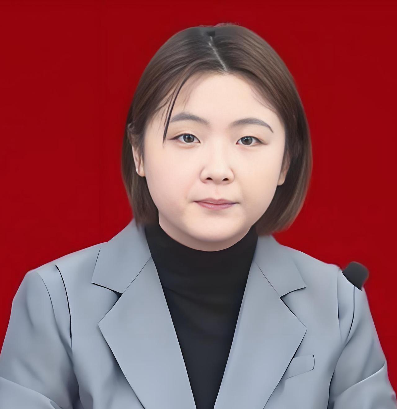 27岁女董事长，干得漂亮！
 
 
一家老牌医疗公司，24岁千金接手掌舵，两年后