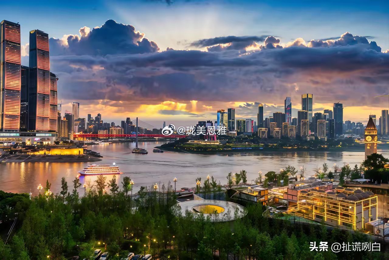 都是直辖市为什么？左边房价＞30w，右边房价＜3w 