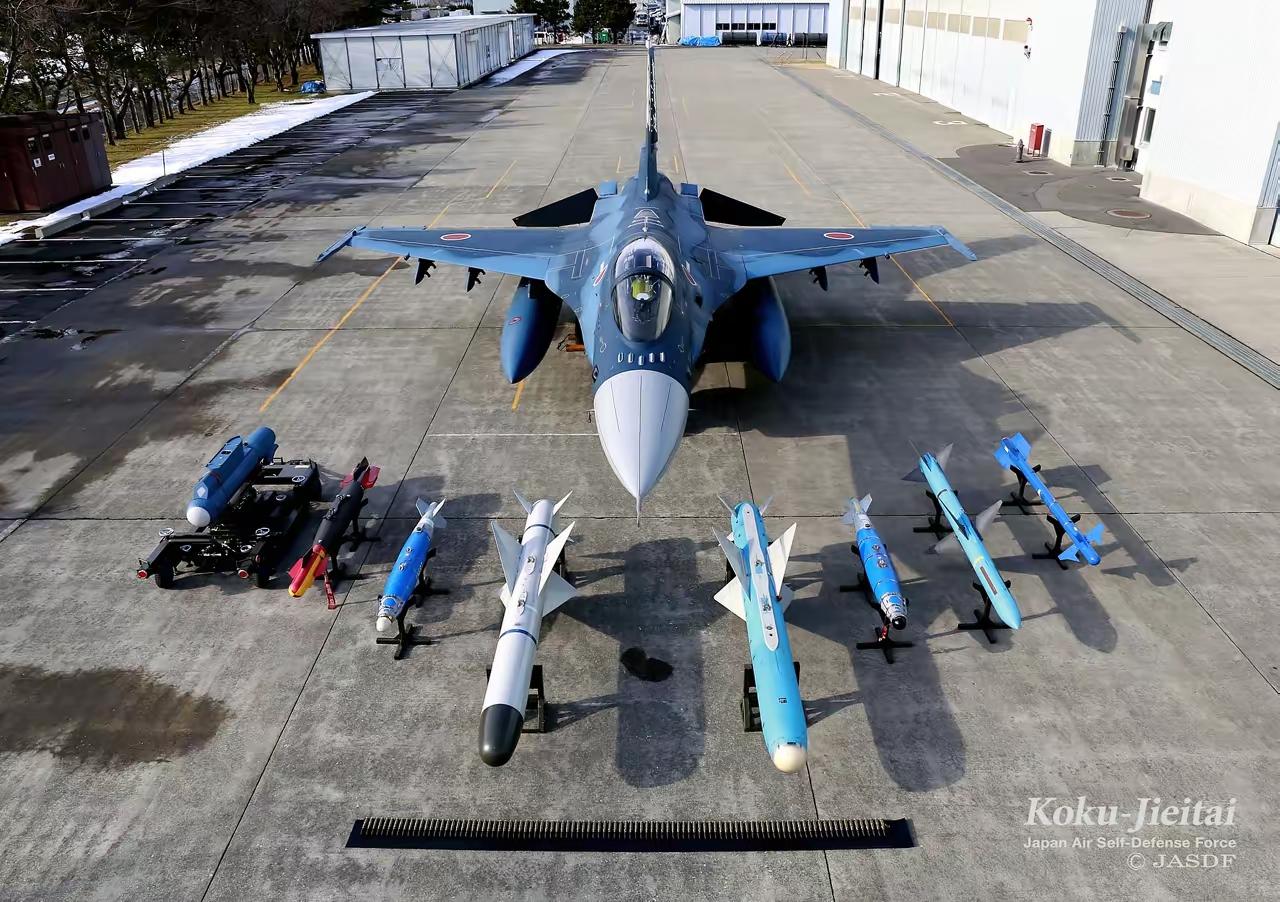 当地时间2026年10月18日，日本统合幕僚部发布了，日本航空自卫队F-2战斗机