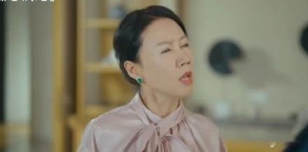 谁说内娱没有复仇爽剧 看《熟悉的她》仿佛置身于一场刺激的冒险，女主换脸开启复仇，