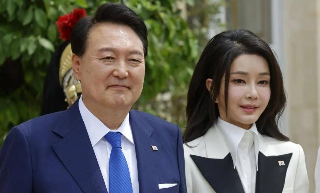韩国首尔高等法院法官申宗旿的突然离世，把一场普通的二审判决，推成了牵动全国神经的